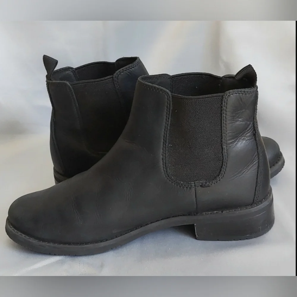 Timberland Chelsea Boots, Size 8, Black Leather, 1" Heel, Round Toe, Style A2JGG - Picture 8 of 10